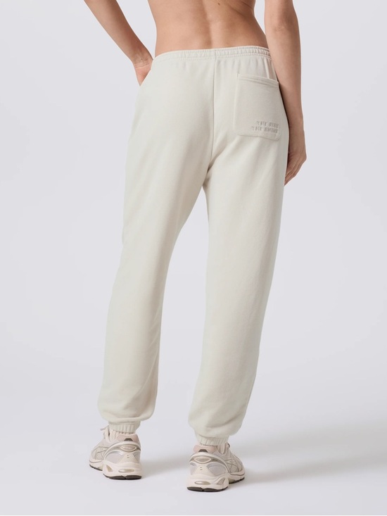 VUORI Sedona Sweatpants in Bone L - Picture 3 of 8